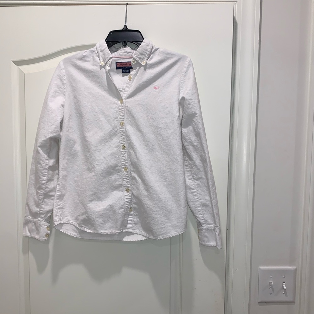 Vineyard Vines women’s button up blouse size 8